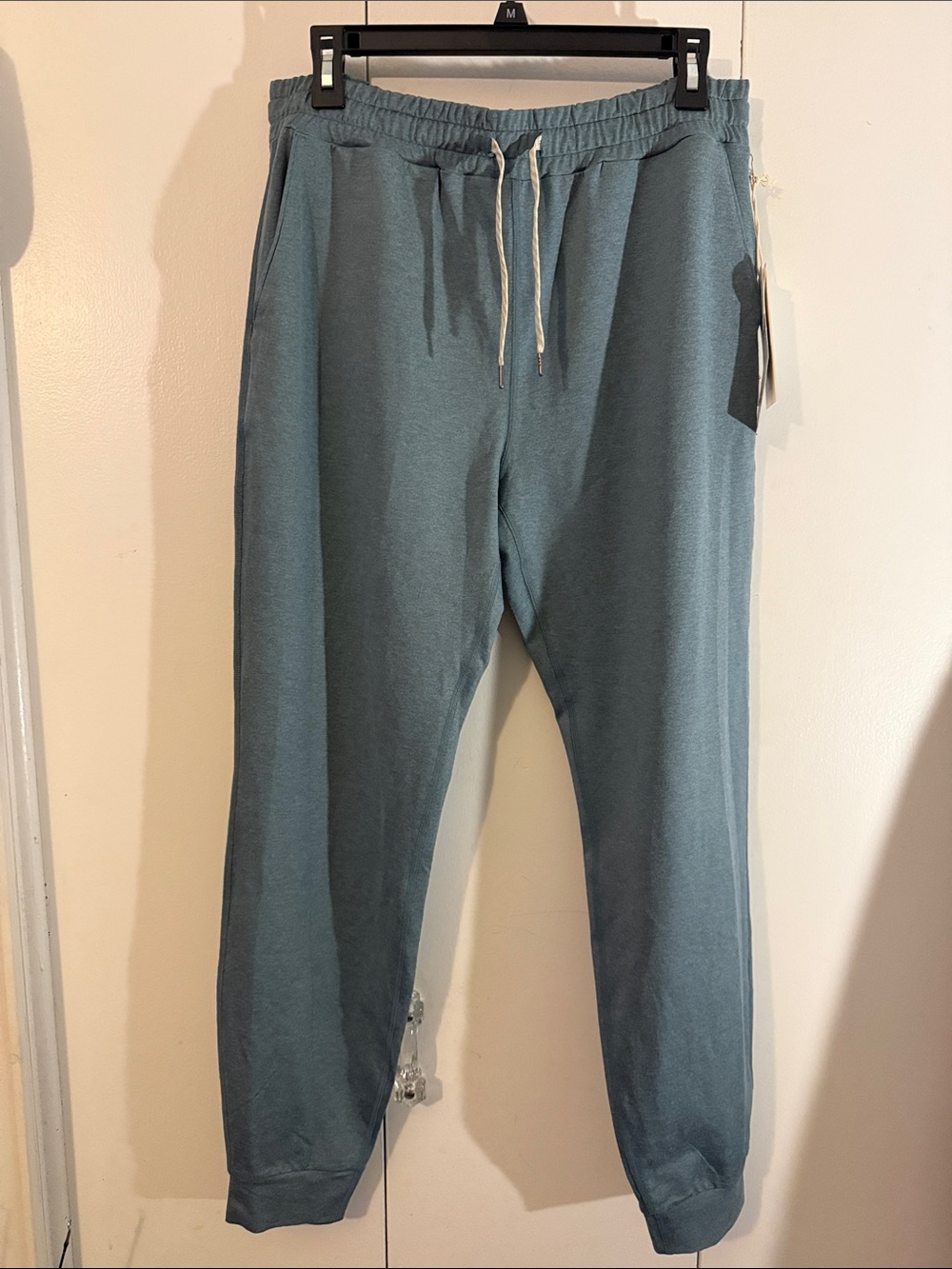 NWT VUORI Dreamknit Joggers - Iron heather